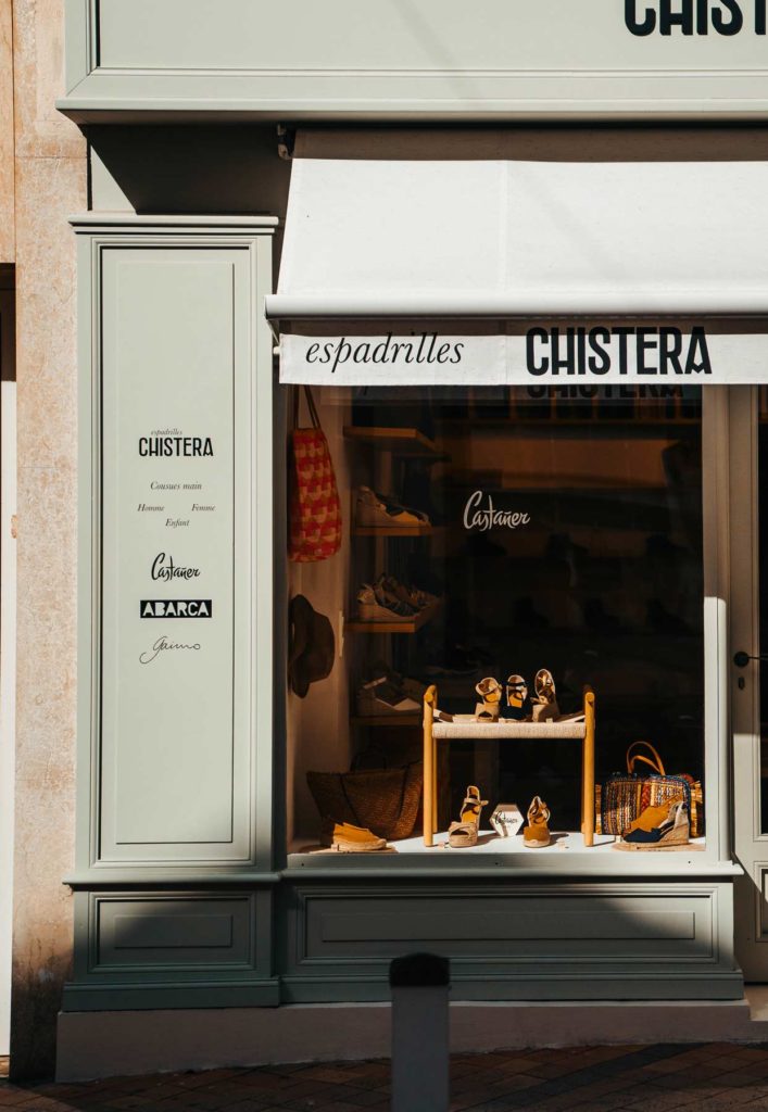 espadrilles-chistera-enseigne-signaletique-graffiti4