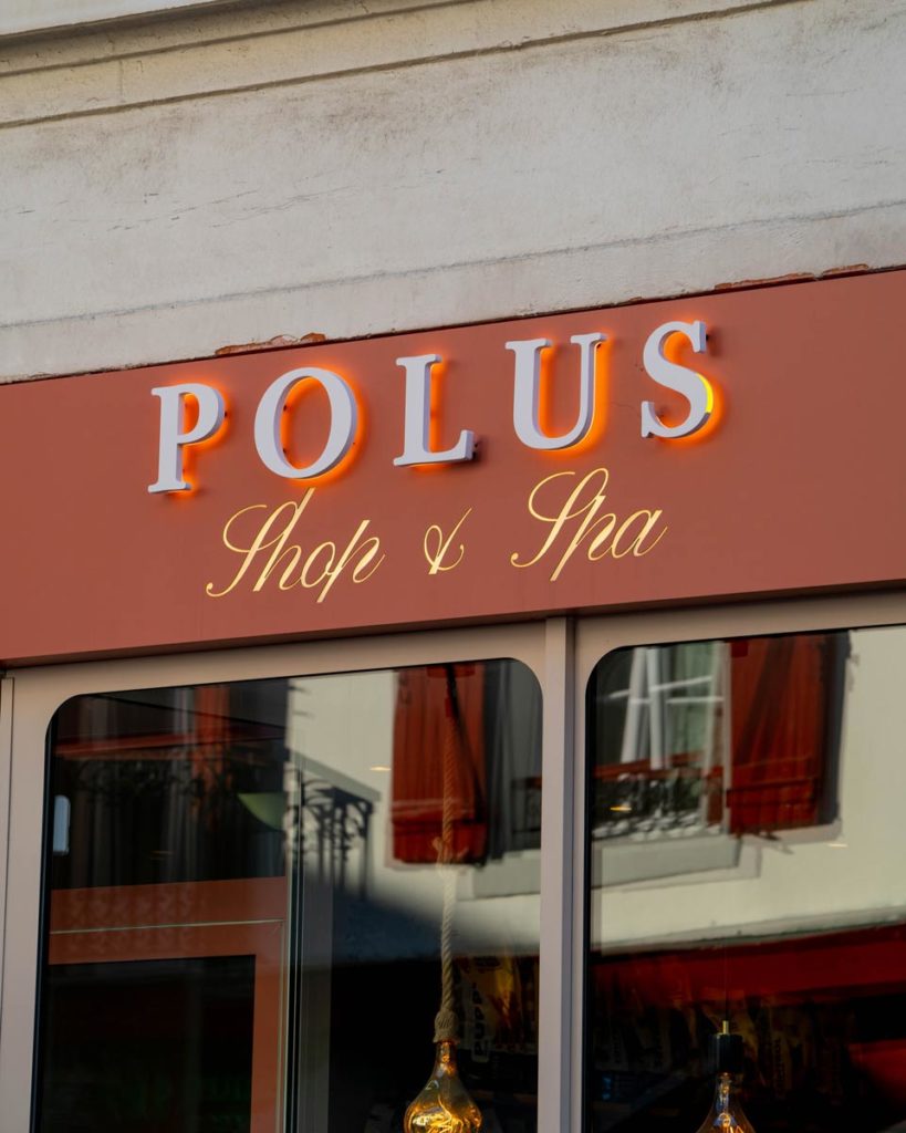 polus-shop-and-spa-enseigne-signaletique-graffiti-biarritz3